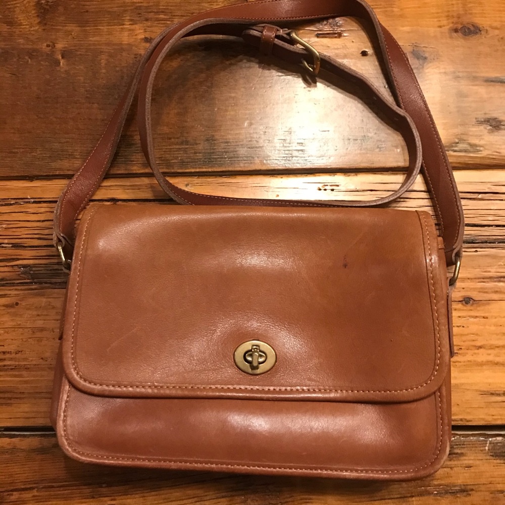 Coach court crossbody bag
